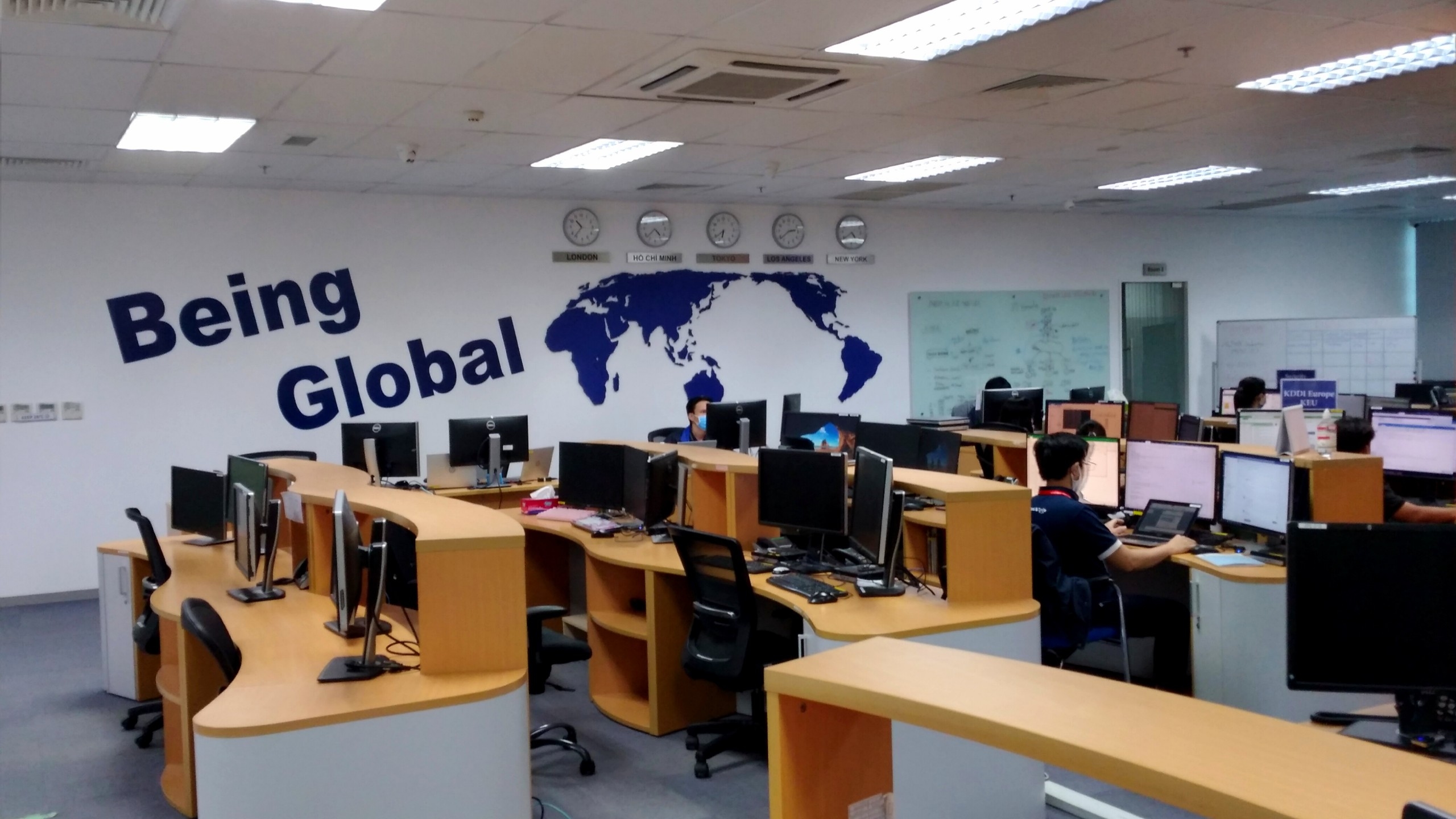 KDDI Vietnam - HCM GNOC (Ho Chi Minh Global Network Operations Center)