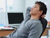 Bí quyết giúp người nhút nhát tạo dựng mối quan hệ