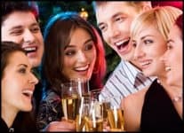 Tiệc tùng công sở ngày Tết: nên và không nên