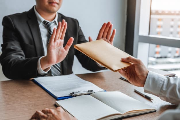 Làm sao lịch sự từ chối lời khuyên không mong muốn?