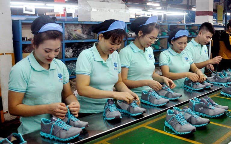 Việt Nam đứng đầu ASEAN về cải thiện việc làm cho lao động nữ