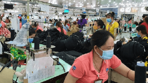 Công đoàn, công nhân lao động tiếp tục chủ động phòng chống Covid-19