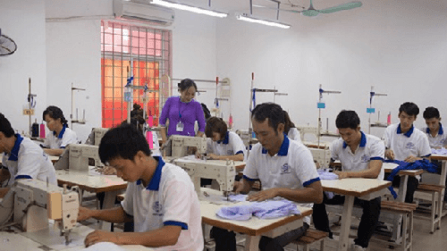 Lao động thất nghiệp cần chủ động tìm cơ hội việc làm mới