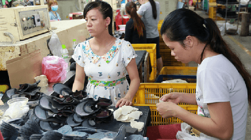 3 khoản tiền NLĐ bị khấu trừ trước khi nhận lương hàng tháng