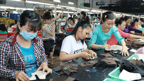 Ai được trả lương cao hơn ít nhất 7% mức lương tối thiểu vùng?