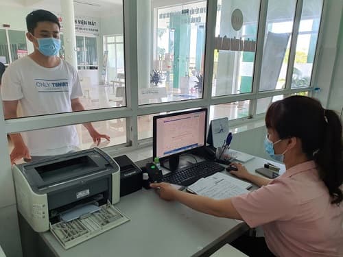 Nghỉ hưu ở tuổi cao hơn quy định cần điều kiện gì?