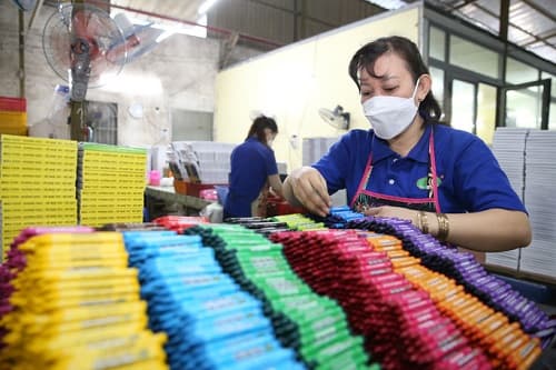 Tăng lương tối thiểu vùng: Cần hài hòa lợi ích