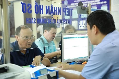 F0 được hưởng lương, có được nhận thêm chế độ ốm đau?