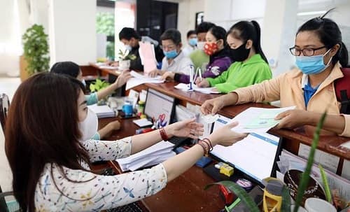 Đơn vị cấp 7 giấy tờ để F0 hưởng bảo hiểm xã hội chưa thống nhất