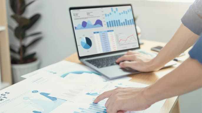 Data Analyst là gì? Lộ trình nghề nghiệp và mức lương