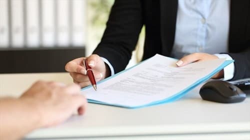 Người lao động có được làm cùng lúc cho hai công ty?