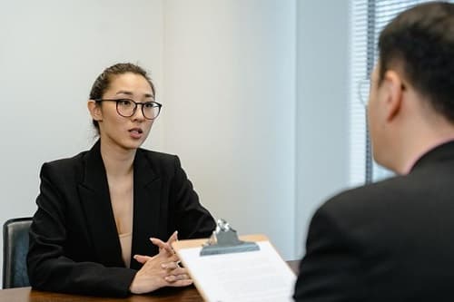 Làm chưa tốt? Nói với sếp ra sao?