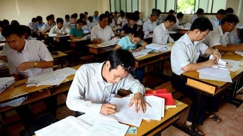 Nâng ngạch công chức được quy định như thế nào?