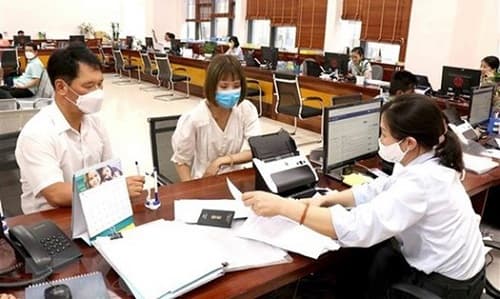 Viên chức ở ngành nào được bỏ chứng chỉ ngoại ngữ, tin học từ 15.8.2022?