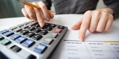 Có được trả lương vì cấn trừ tiền chi phí tuyển dụng?