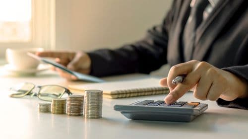 Kế toán ngân hàng là gì? Nhiệm vụ, đặc điểm và mức lương của kế toán ngân hàng