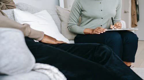 Mẫu đơn khiếu nại công ty không trả sổ bảo hiểm xã hội mới nhất hiện nay thế nào? Công ty có nghĩa vụ giải quyết khiếu nại đó không?