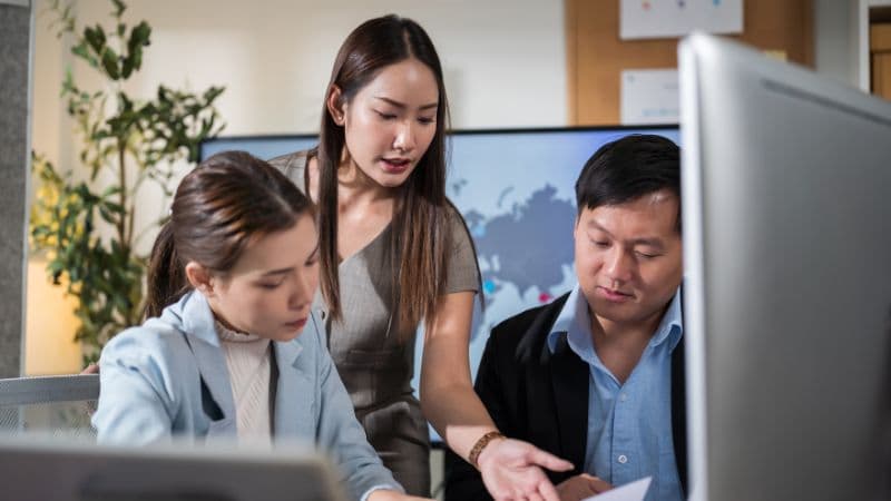 Quản trị Kinh doanh là gì? Chương trình đào tạo &amp; cơ hội nghề nghiệp