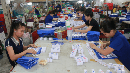 Nghỉ việc trước Tết có được hưởng lương tháng thứ 13?