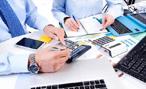 Hướng dẫn khấu trừ 10% thuế thu nhập cá nhân trước khi trả cho người lao động