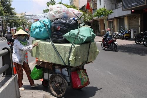 Người lao động được miễn đóng Bảo hiểm y tế 8 tháng