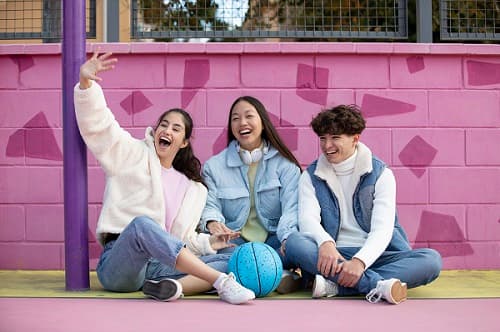 Gen Z là gì? Thế hệ Gen Z và Gen X, Y có gì khác nhau?