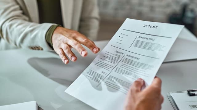 Cách viết mục tiêu nghề nghiệp trong CV: Từ Mong Muốn Học Hỏi đến Giá Trị Đóng Góp