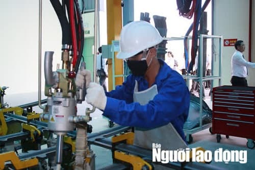 Điều kiện, thủ tục tạm dừng đóng bảo hiểm xã hội vào quỹ hưu trí do Covid-19