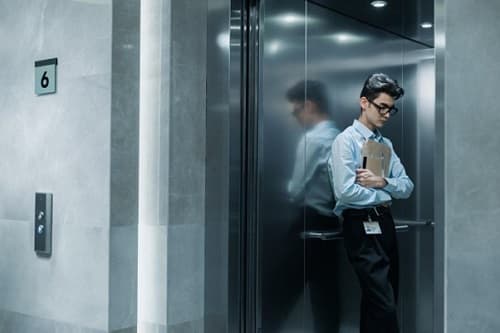 Quản lý làm gì với một tập thể hướng nội?